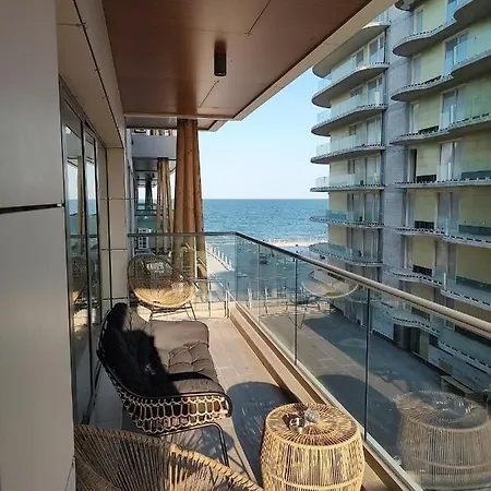 L&c By Zora Apartament,pe Plaja 3* Navodari