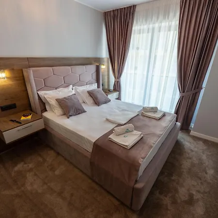 Zora - L&c Aparthotel