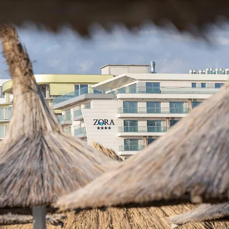 Apart-hotel L&c By Zora Apartament,pe Plaja 3*