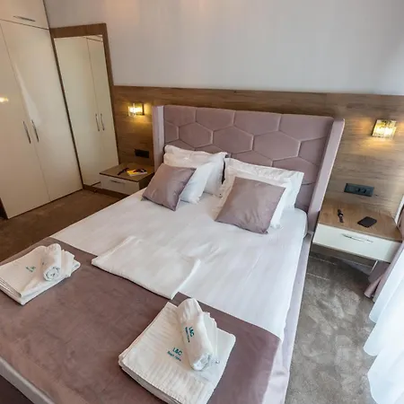 L&c By Zora Apartament,pe Plaja Apart-hotel